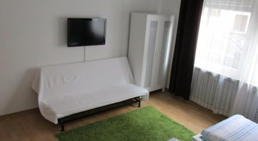 Apartments Mayen Habitación foto